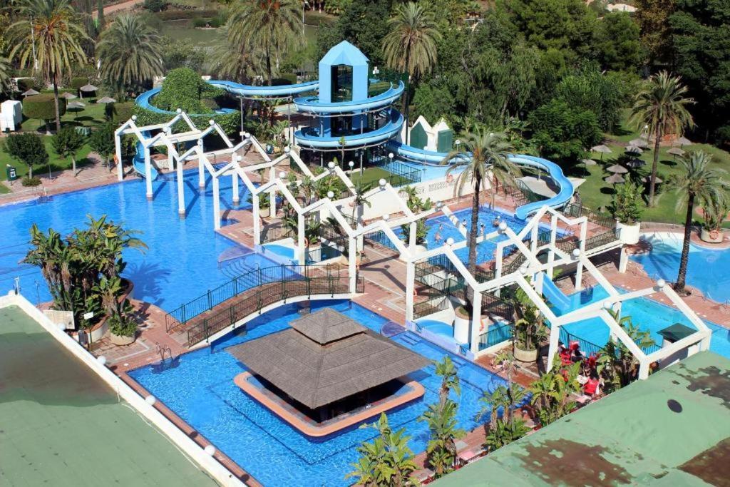 Seaview Beachfront Studio With Aqua Park & Balcony Benalmadena Exterior photo